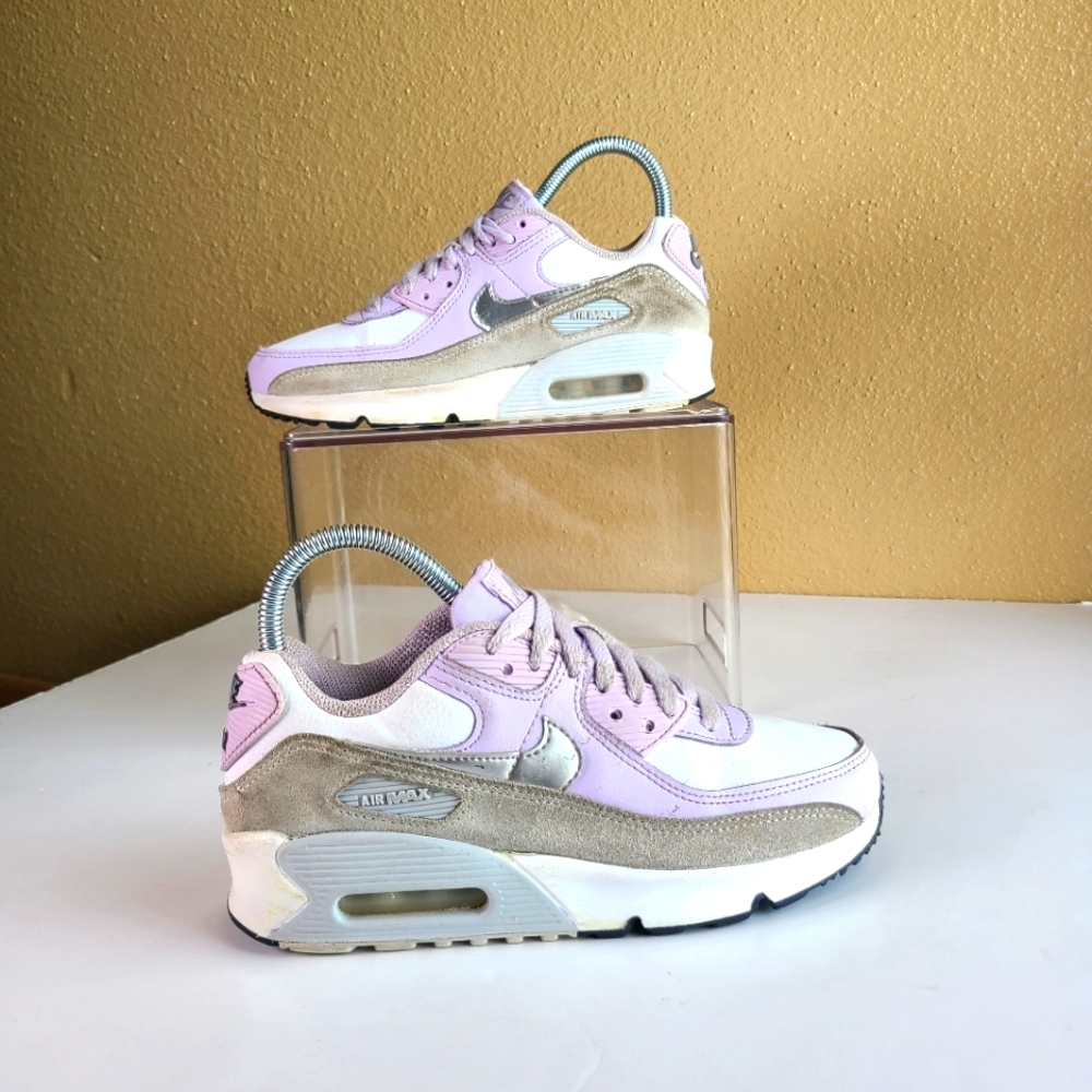 Nike Air Max 90 White Violet Frost GS Casual Athletic Sneaker Kids size 4Y